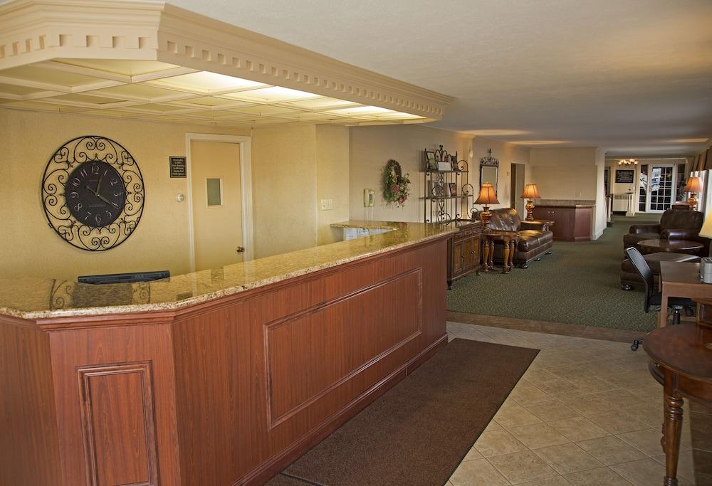 Magnuson Grand Pioneer Inn And Suites Escanaba Exteriör bild