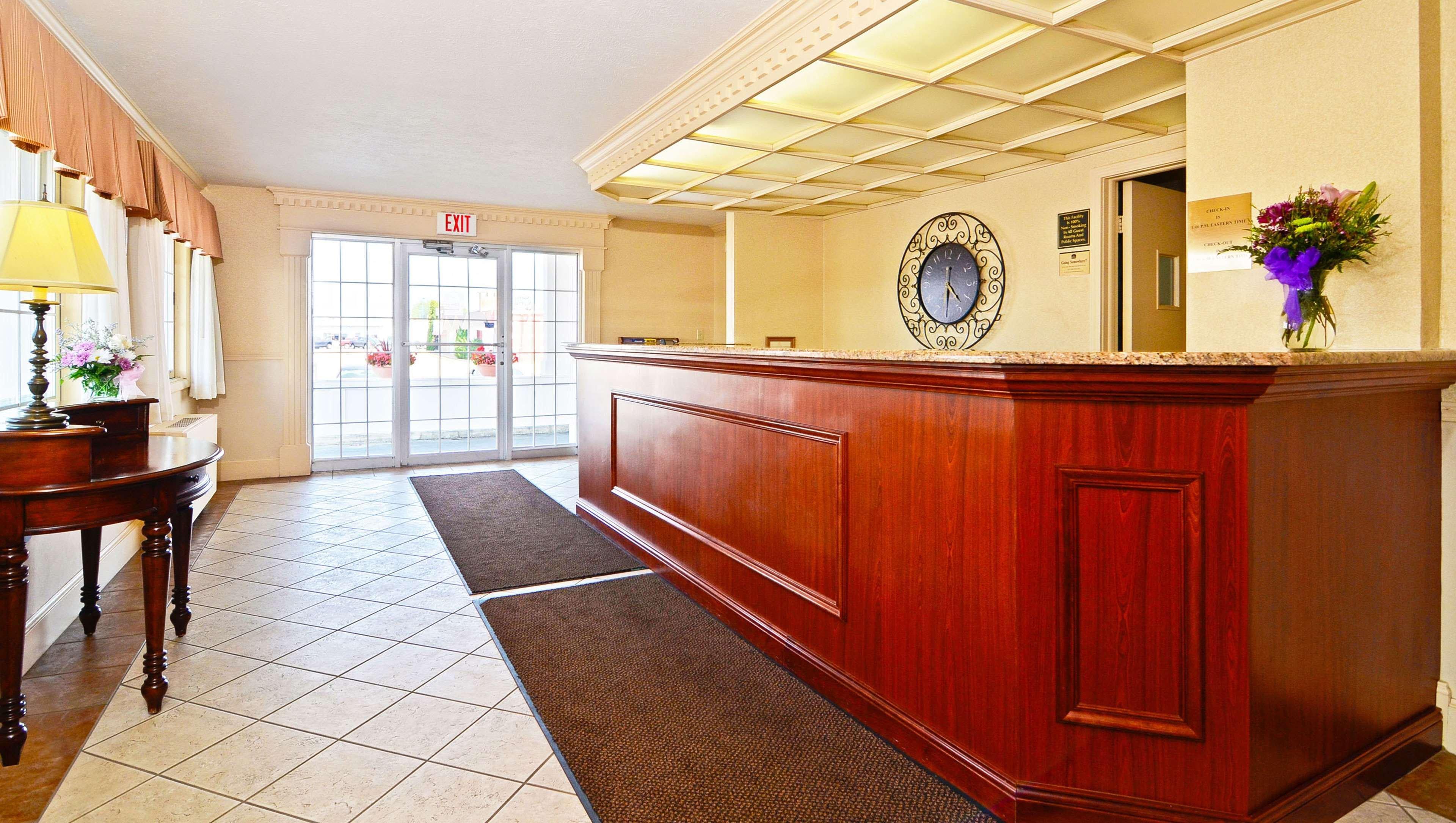 Magnuson Grand Pioneer Inn And Suites Escanaba Exteriör bild