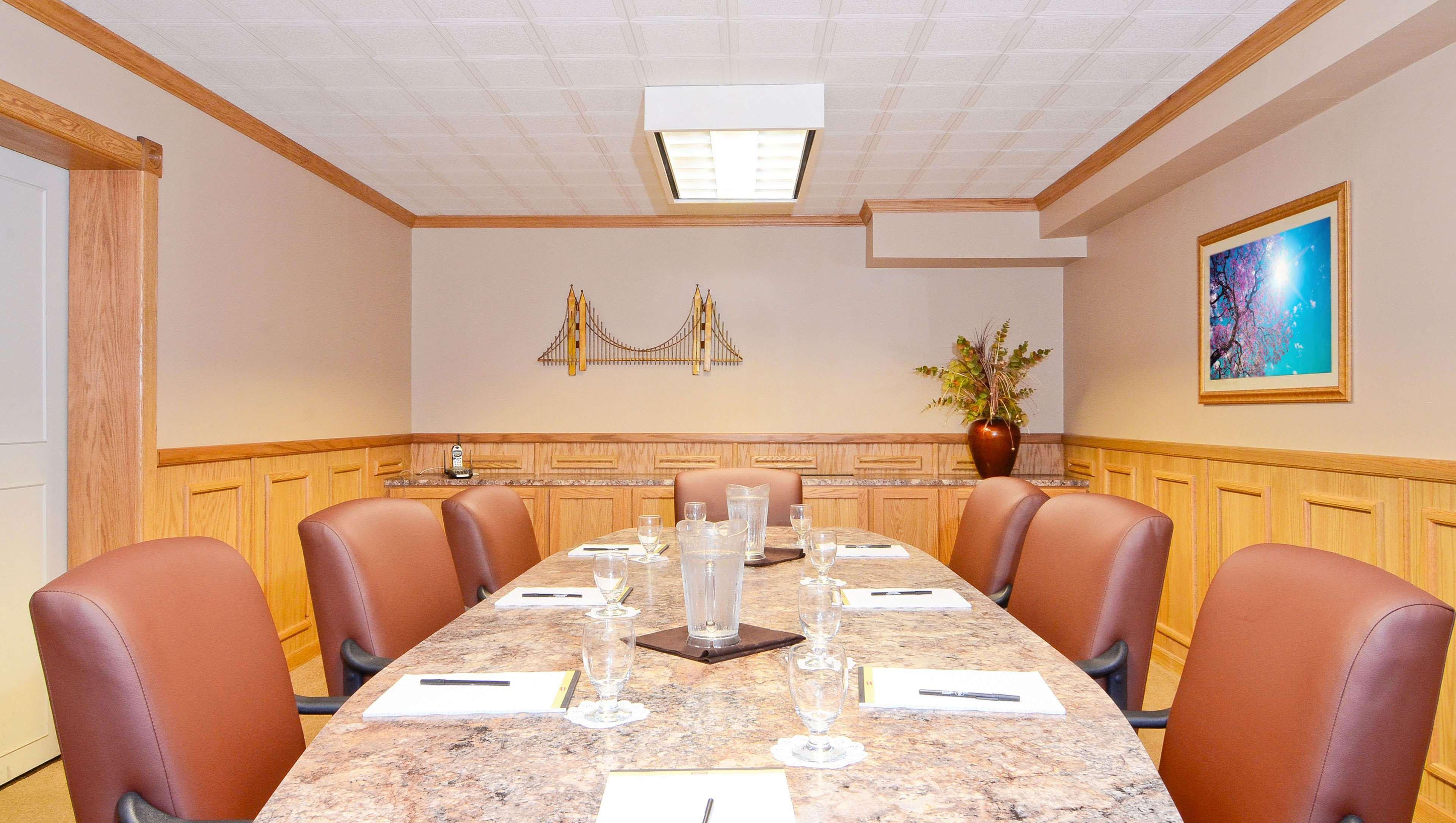 Magnuson Grand Pioneer Inn And Suites Escanaba Business bild