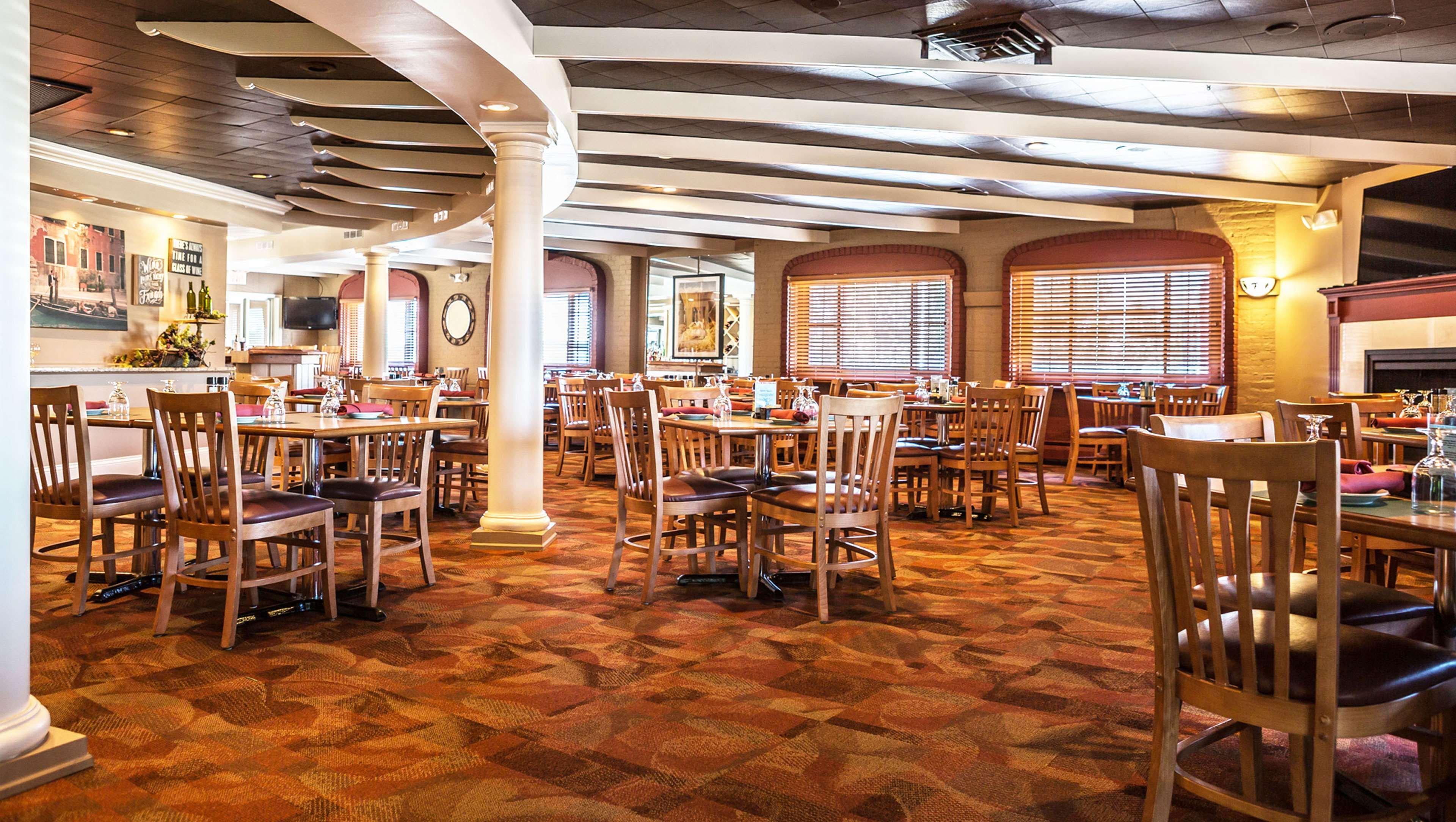 Magnuson Grand Pioneer Inn And Suites Escanaba Exteriör bild