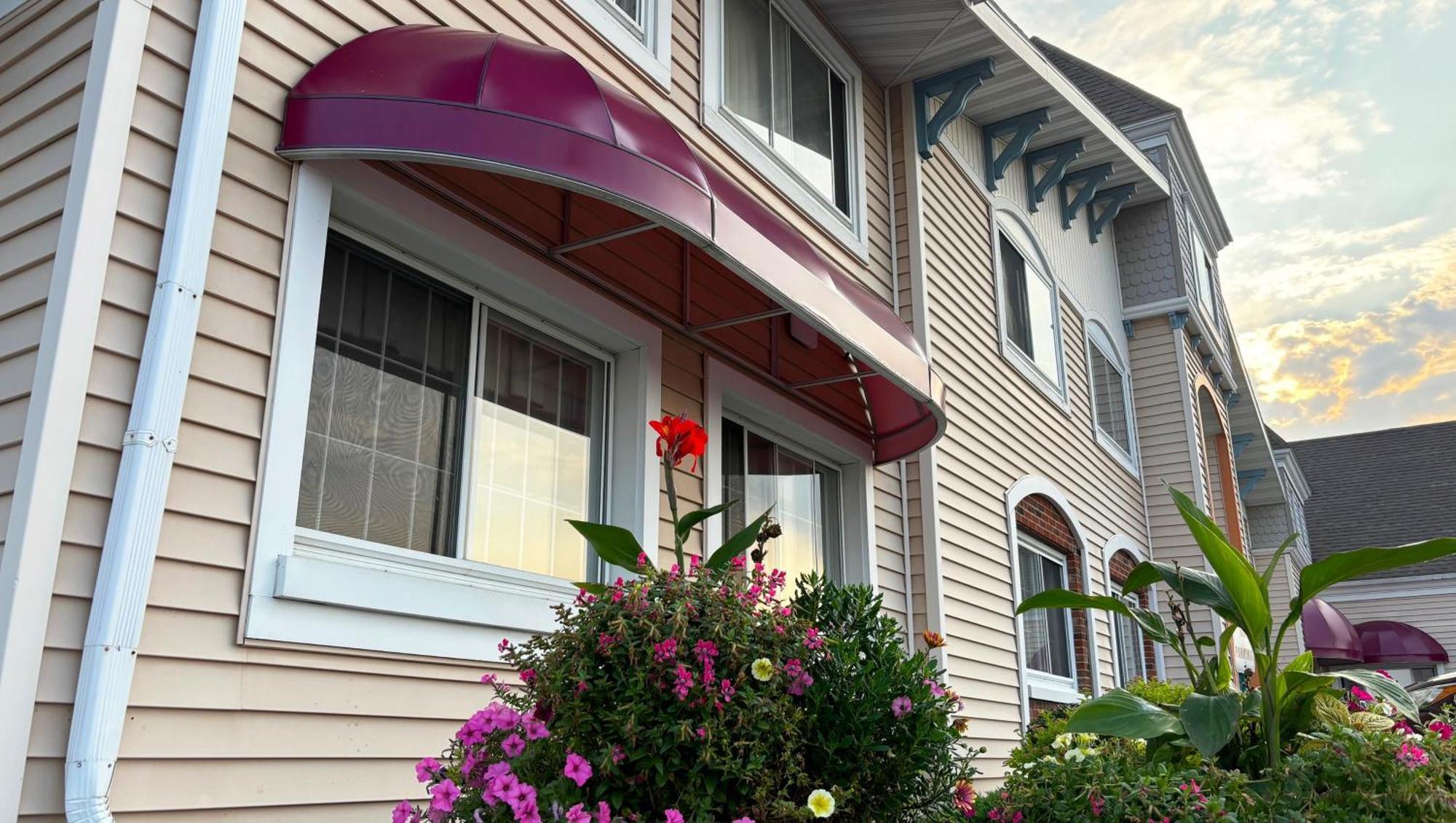 Magnuson Grand Pioneer Inn And Suites Escanaba Exteriör bild