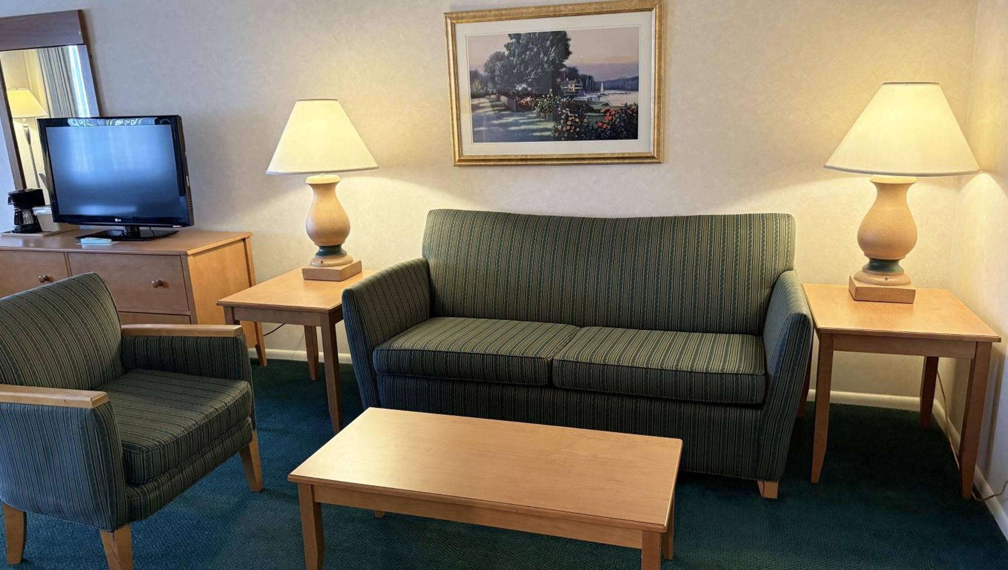Magnuson Grand Pioneer Inn And Suites Escanaba Exteriör bild