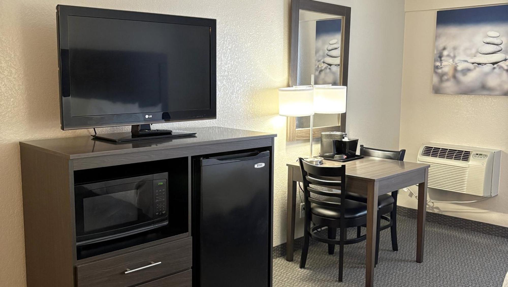 Magnuson Grand Pioneer Inn And Suites Escanaba Exteriör bild