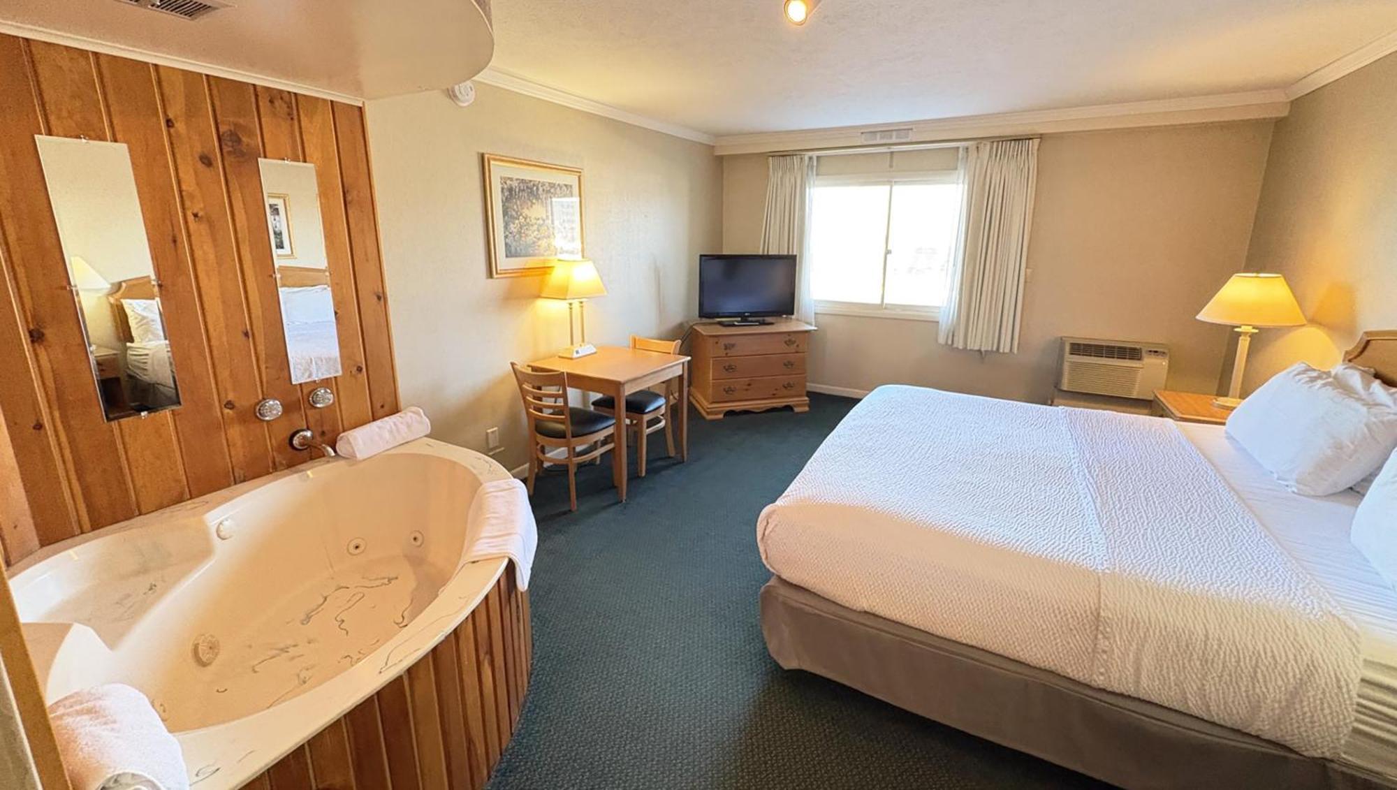 Magnuson Grand Pioneer Inn And Suites Escanaba Exteriör bild