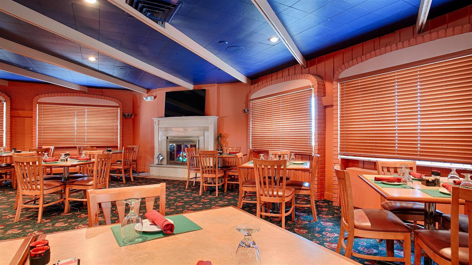 Magnuson Grand Pioneer Inn And Suites Escanaba Exteriör bild